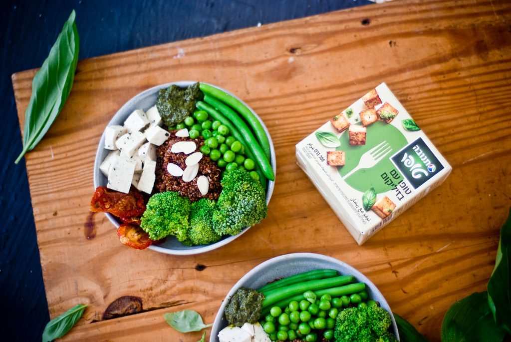 סלט קינואה טבעוני