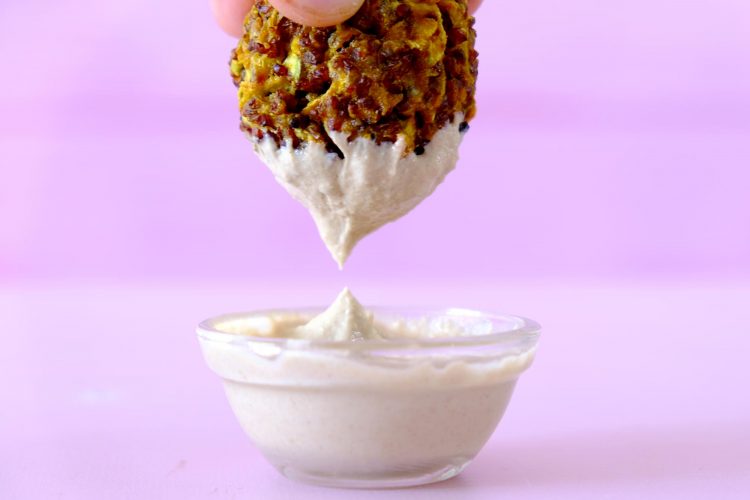 קציצות קינואה אדומה וקישואים